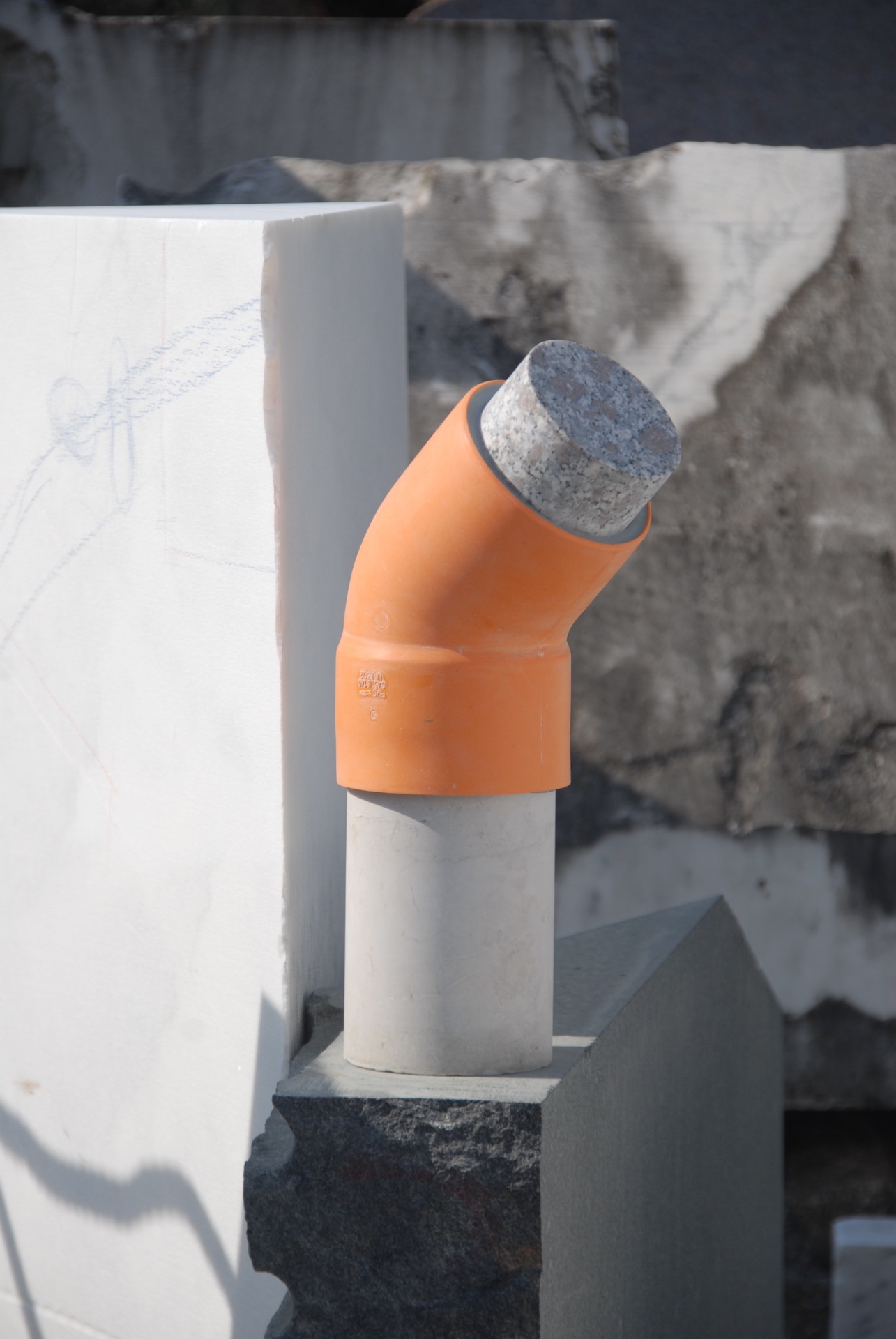 Bricoleur of modernity — 2014 — Assemblies of found leftover marble and industrial parts. — Pietrasante — by Sander Wassink — photo Sander Wassink
