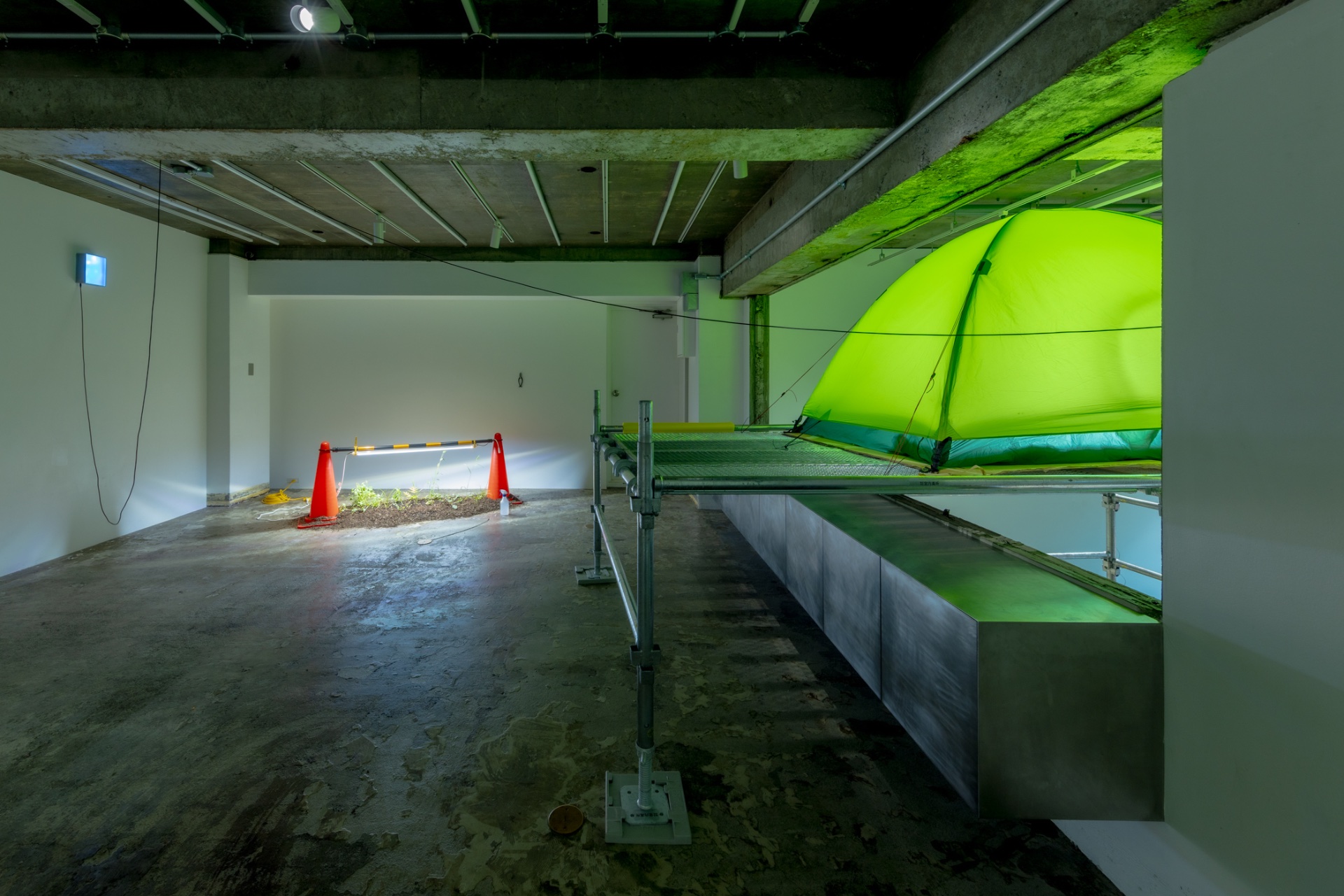 Between Pixel and particle — 2024 — Tokyo — by Sander Wassink