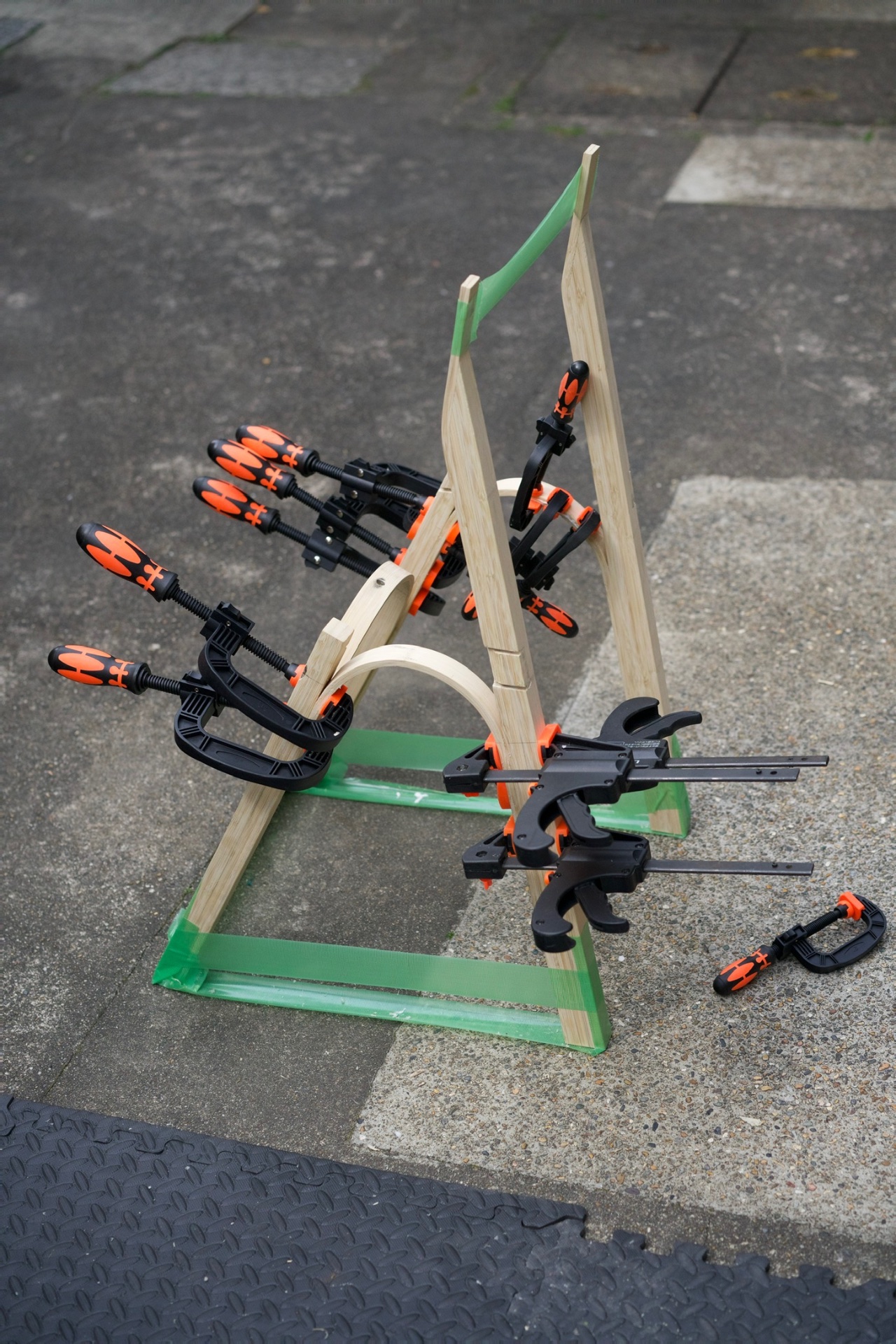 V6.2 — 2025 — Bended bamboo in shape — Osaka — by Sander Wassink — photo Sander Wassink
