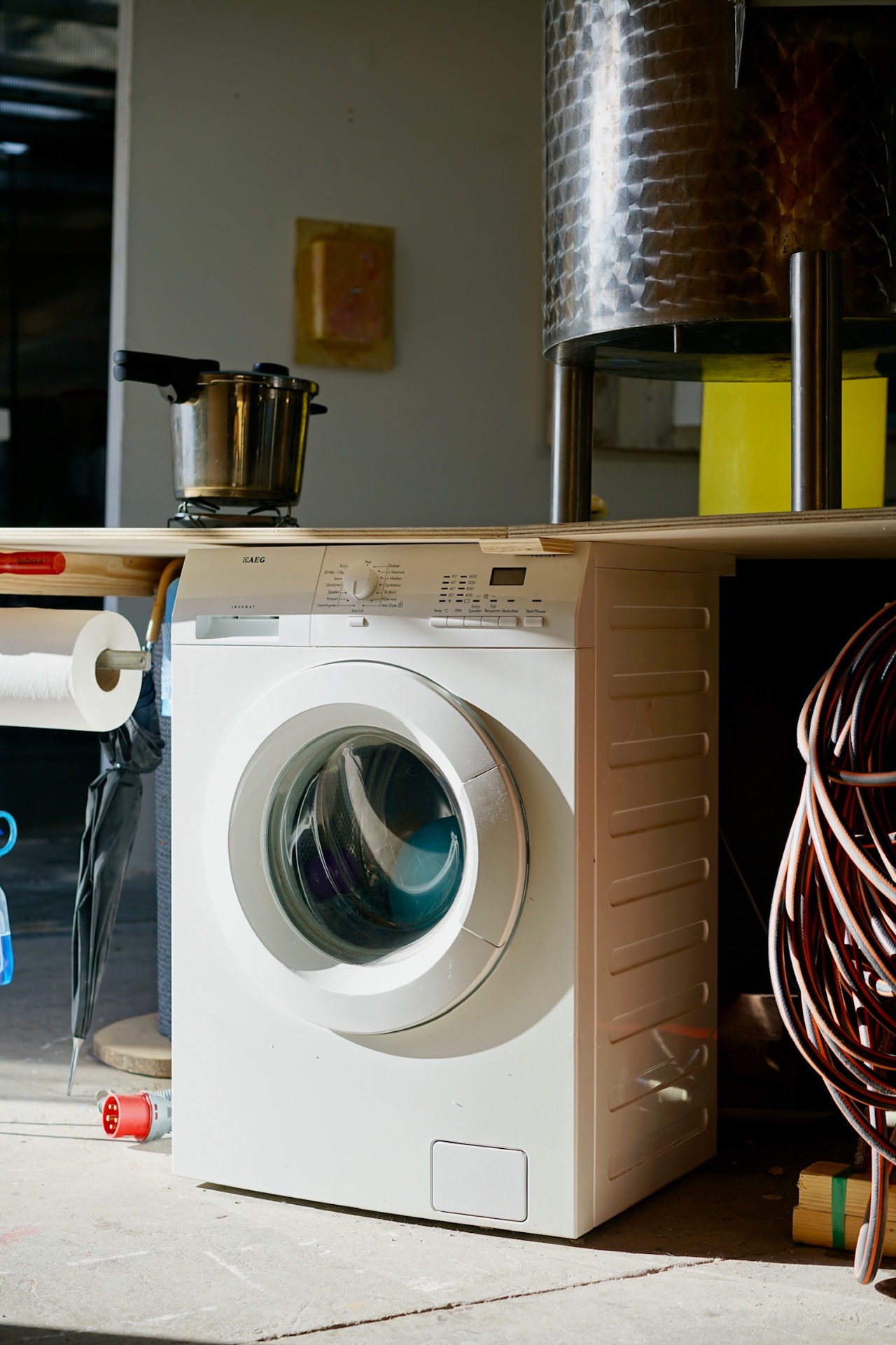 Just Visiting — 2022 — Installation, stacking of the materials that I own . — Eindhoven — by Sander Wassink — photo Sander Wassink